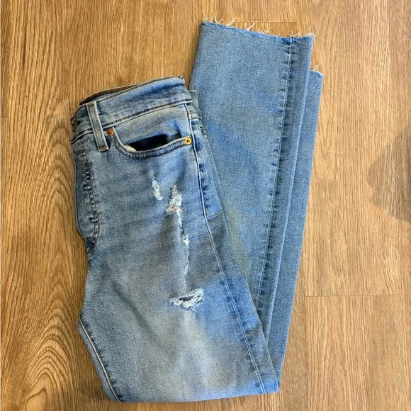 Levi’s Wedgie Straight Jeans - Picture 1 of 6